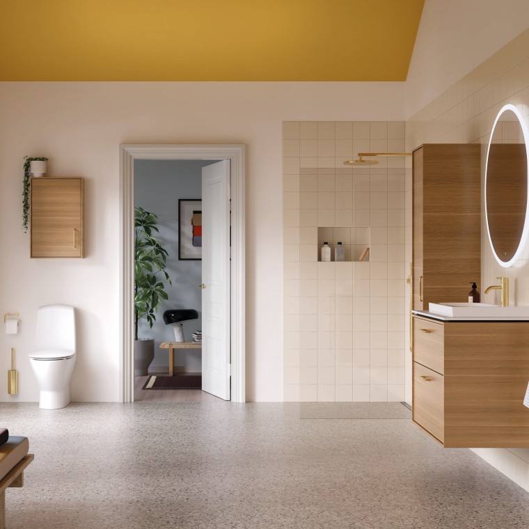 Ifö Sense Art badrumsmöbler, Ifö Spira golvstående toalett och Ifö Showerama Art duschlösning